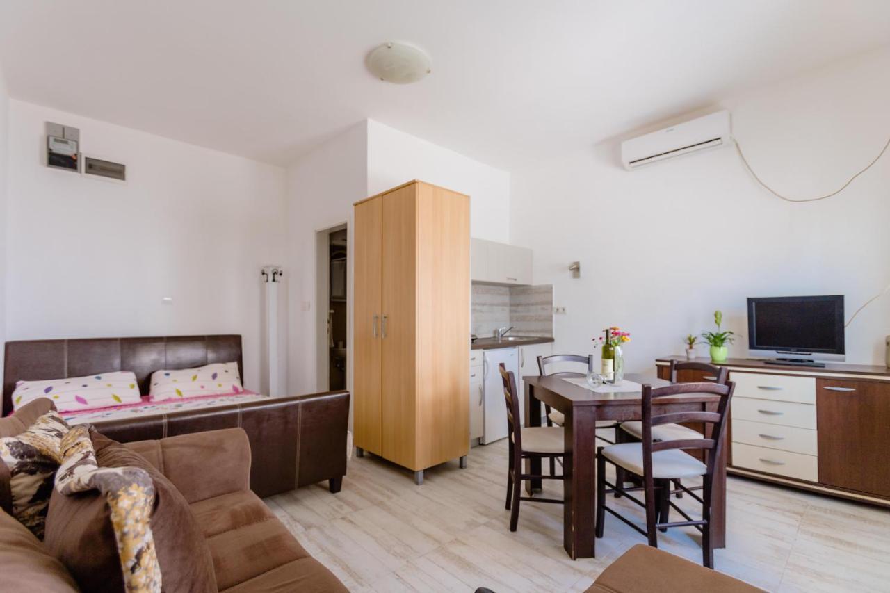 Belane Apartments Tivat Exterior photo